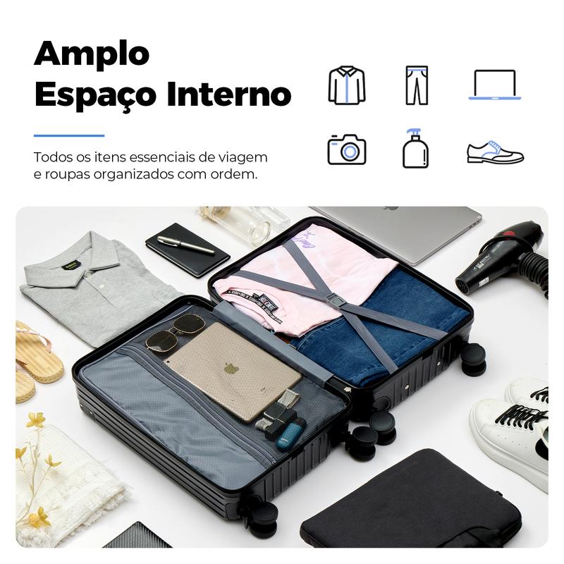 Espaço interno com roupas e notebook